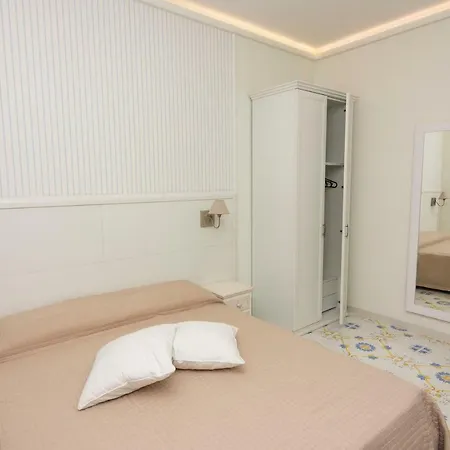 Ambra Sorrento Suites Short Rent Exterior foto