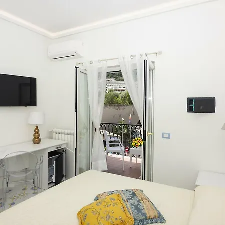 Ambra Sorrento Suites Short Rent Exterior foto